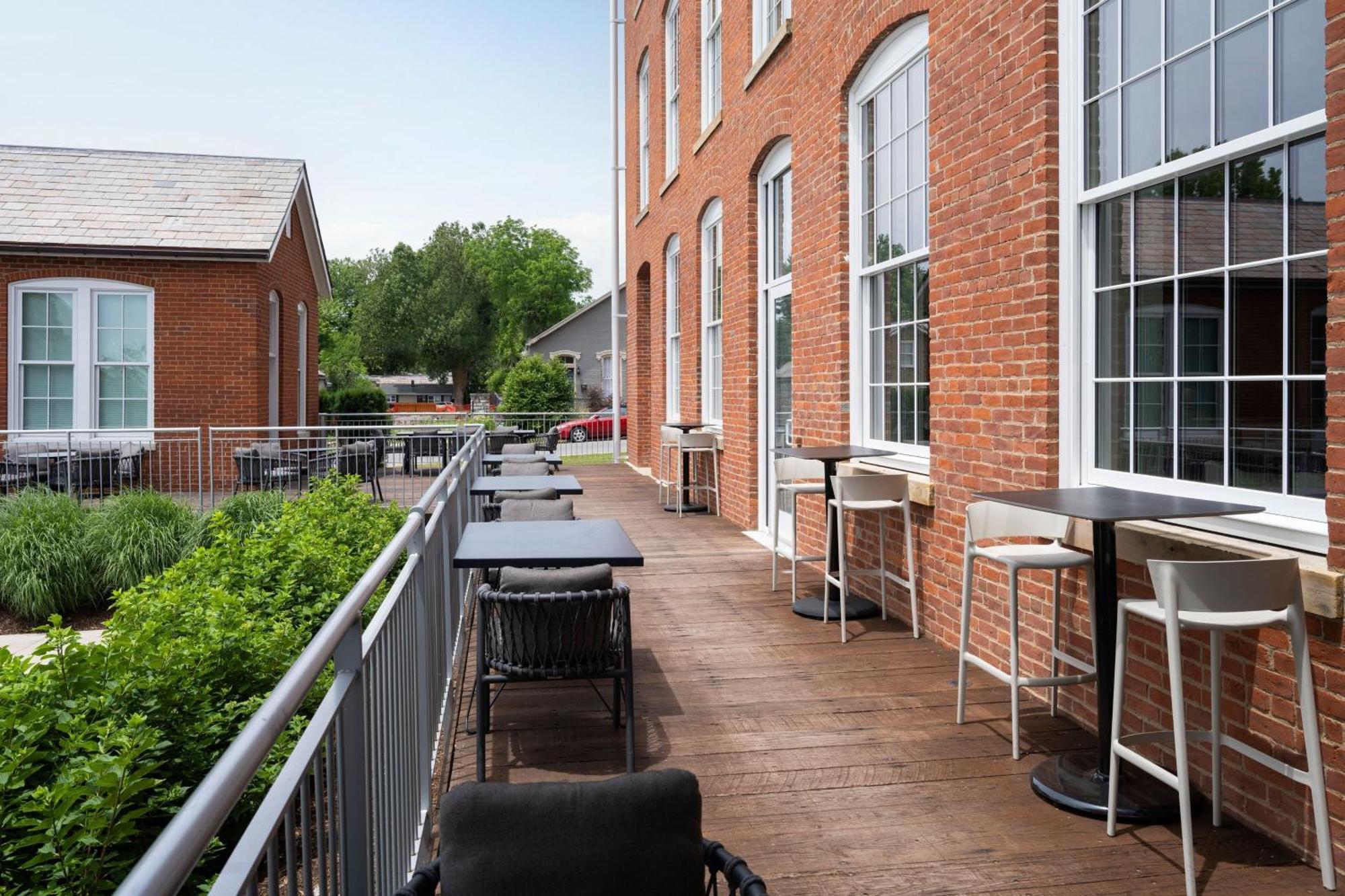 Fairfield Inn & Suites Madison Historic Eagle Cotton Mill Eksteriør billede
