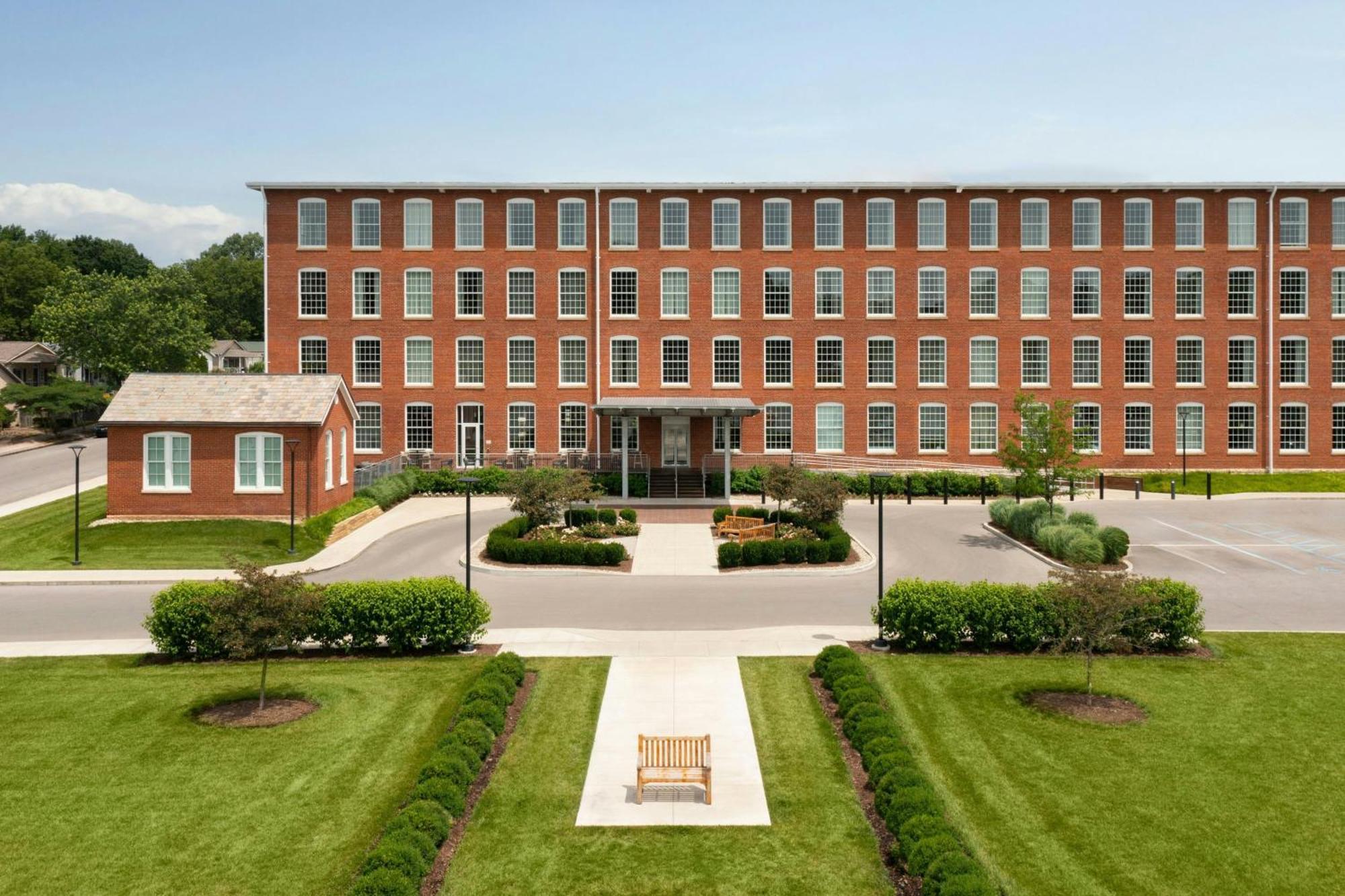 Fairfield Inn & Suites Madison Historic Eagle Cotton Mill Eksteriør billede