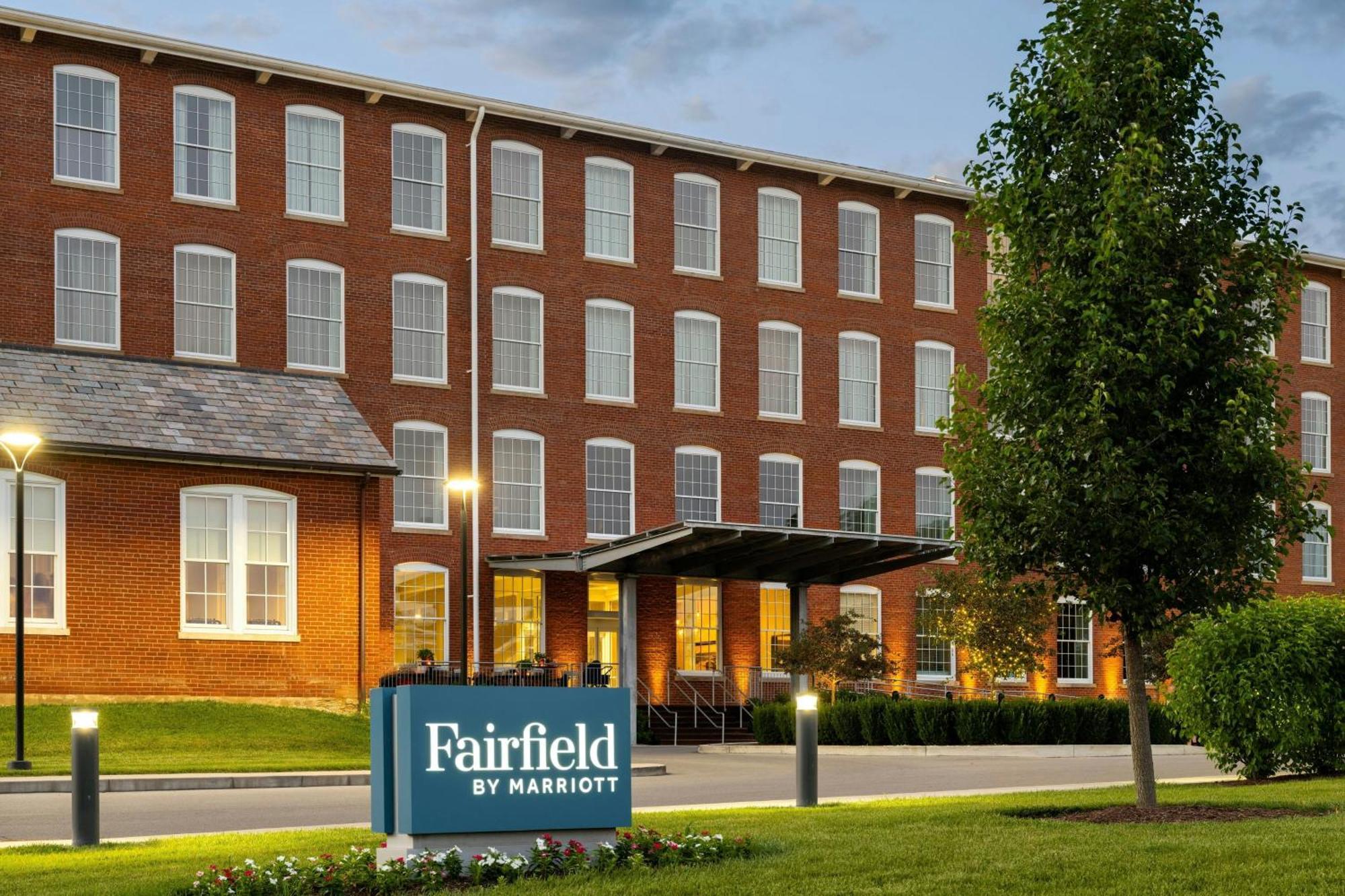 Fairfield Inn & Suites Madison Historic Eagle Cotton Mill Eksteriør billede